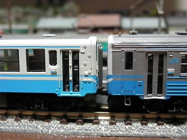 マイクロエース キハ３２ 四国色へ塗り替え - 鉄道模型趣味の備忘録