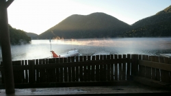 早朝の然別湖