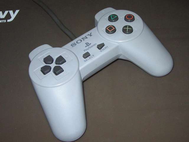 PS プレイステーションコントローラー PlayStation Controller SCPH-1080 メンテナンス、組立作業 組立完了、各種ボタン、スティック操作をして感触をチェックする